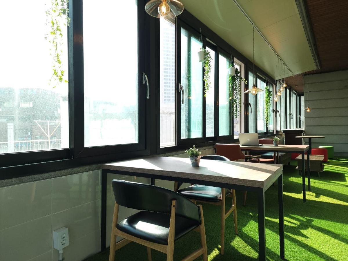 Oyo Hostel Myeongdong 5 Seoul Bagian luar foto